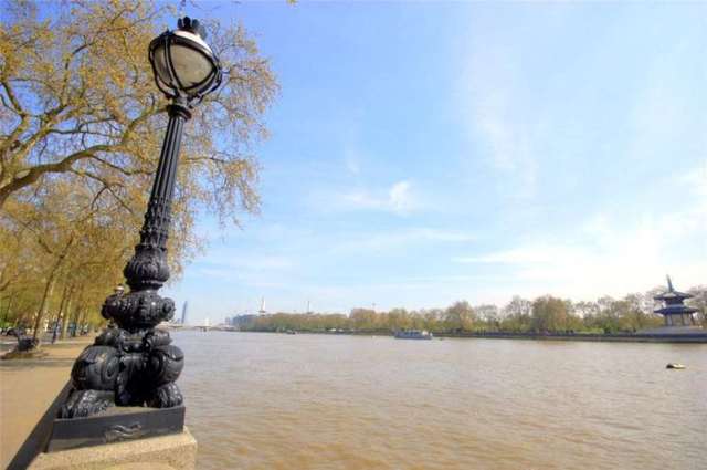  Image of Studio flat to rent in Chelsea Embankment London SW3 at Chelsea Embankment Chelsea London, SW3 4LE
