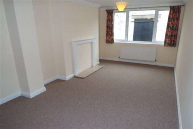  Image of 2 bedroom Flat to rent in Christchurch Road Boscombe Bournemouth BH7 at Bournemouth, BH7 6AA