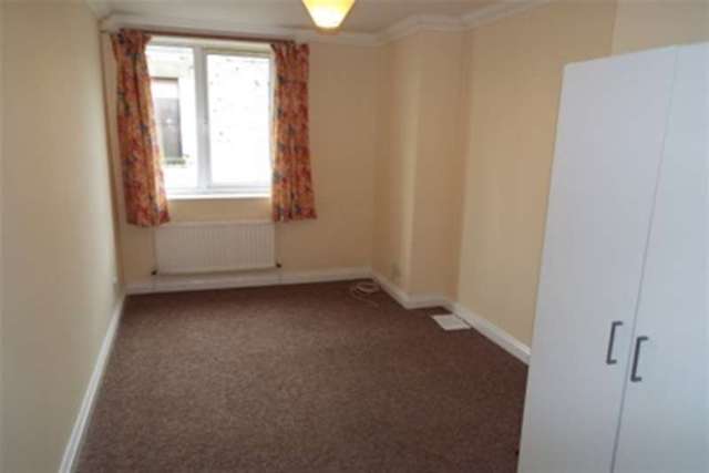  Image of 2 bedroom Flat to rent in Christchurch Road Boscombe Bournemouth BH7 at Bournemouth, BH7 6AA