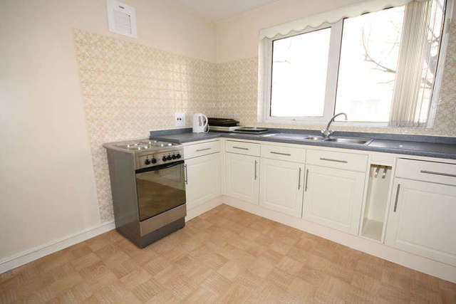  Image of 1 bedroom Ground Flat for sale in Lulworth Road Birkdale Southport PR8 at Birkdale Southport Southport, PR8 2FA