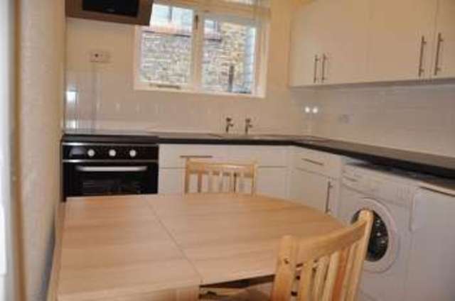  Image of 1 bedroom Flat to rent in Clapham Manor Street London SW4 at Clapham High Street  Clapham Common, SW4 6DB