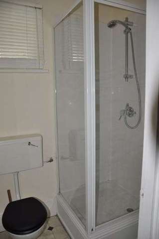  Image of 1 bedroom Flat to rent in Clapham Manor Street London SW4 at Clapham High Street  Clapham Common, SW4 6DB