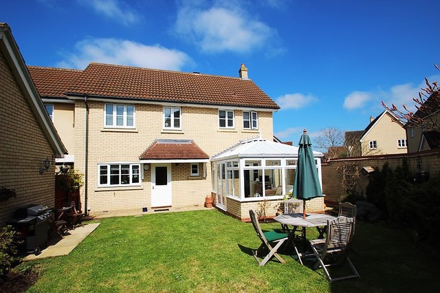  Image of 4 bedroom Detached house to rent in Clare Drive Highfields Caldecote Cambridge CB23 at Highfields Caldecote  Cambridge, CB23 7GB