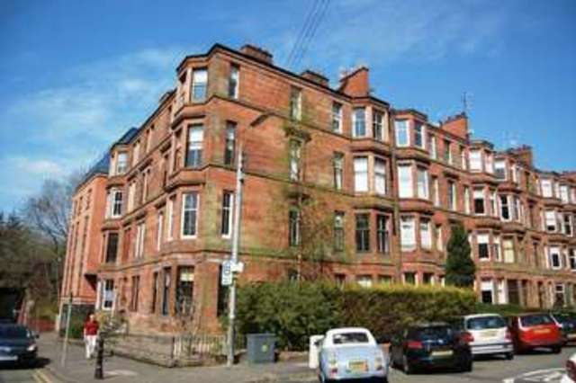  Image of 2 bedroom Flat to rent in Clarence Drive Glasgow G12 at Clarence Drive Hyndland Glasgow, G12 9RW