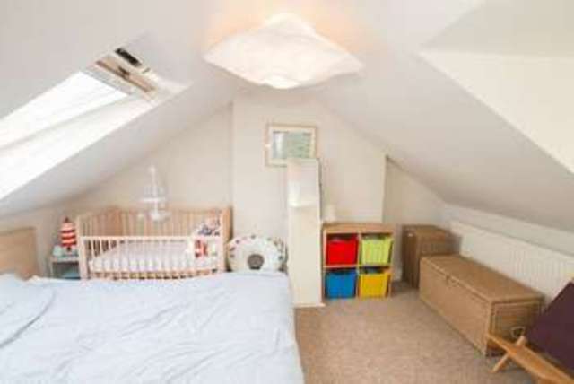  Image of 3 bedroom Flat for sale in Cleveland Road Chichester PO19 at Cleveland Road  Chichester, PO19 7AF