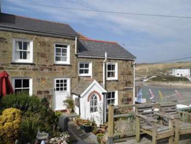  Image of 4 bedroom Terraced house for sale in Cliff Road Perranporth TR6 at Cliff Road  Perranporth, TR6 0DR