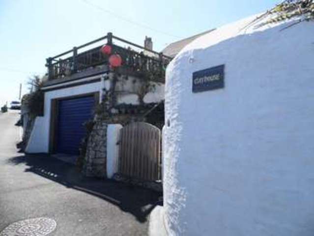  Image of 4 bedroom Terraced house for sale in Cliff Road Perranporth TR6 at Cliff Road  Perranporth, TR6 0DR