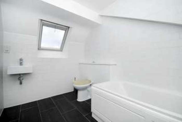  Image of 4 bedroom Detached house to rent in Clovelly Road London N8 at Crouch End London Hornsey, N8 7RL
