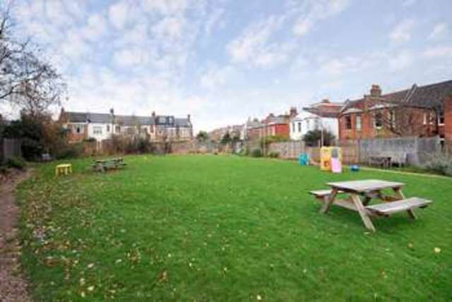  Image of 4 bedroom Detached house to rent in Clovelly Road London N8 at Crouch End London Hornsey, N8 7RL