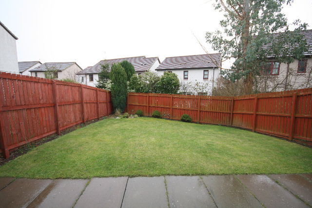  Image of 3 bedroom Semi-Detached house to rent in Clovis Duveau Drive Invergowrie Dundee DD2 at West End Dundee Dundee, DD2 5JA