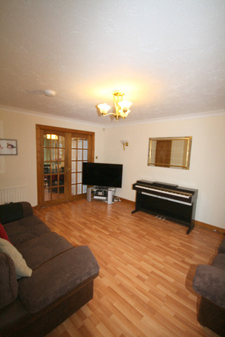  Image of 3 bedroom Semi-Detached house to rent in Clovis Duveau Drive Invergowrie Dundee DD2 at West End Dundee Dundee, DD2 5JA