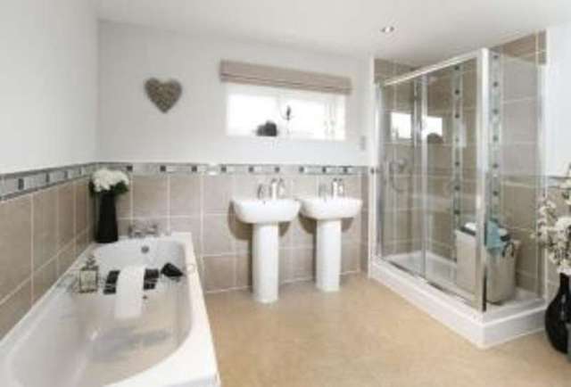  Image of 5 bedroom Detached house for sale in Cockett Lane Farnsfield Newark NG22 at Farnsfield  Farnsfield, NG22 8LF