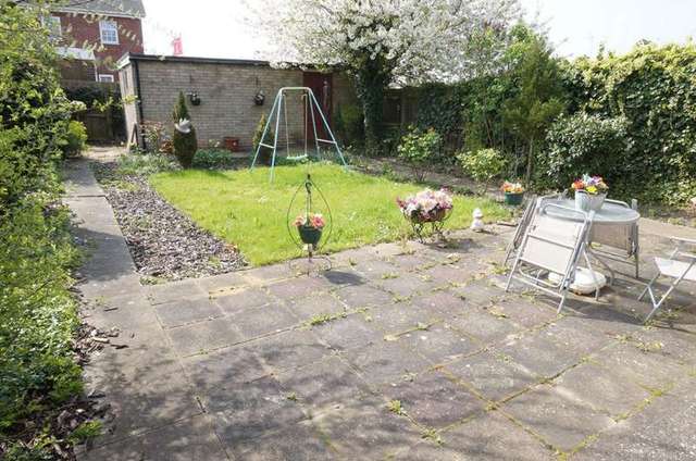  Image of 2 bedroom Bungalow for sale in Coneygree Road Stanground Peterborough PE2 at Coneygree Road  Peterborough, PE2 8JY