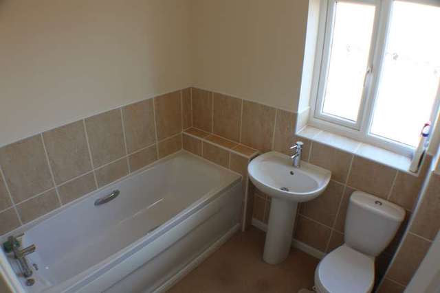  Image of 3 bedroom Detached house to rent in Copgrove Close Hamilton Leicester LE5 at Copgrove Road  Leicester, LE5 1AW