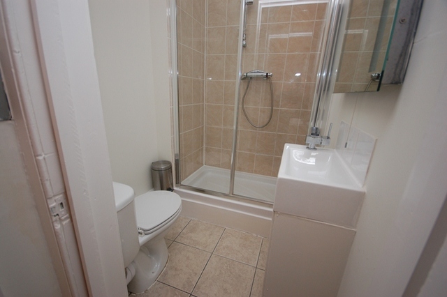 Image of 3 bedroom Flat to rent in Cornwall Street Edinburgh EH1 at City Centre Edinburgh Edinburgh, EH1 2EQ