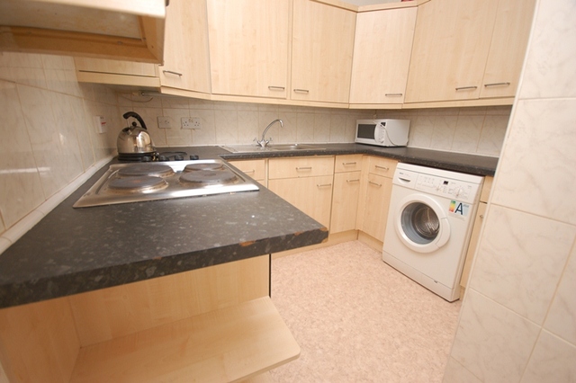  Image of 3 bedroom Flat to rent in Cornwall Street Edinburgh EH1 at City Centre Edinburgh Edinburgh, EH1 2EQ
