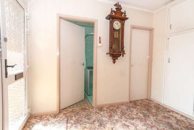  Image of 2 bedroom Bungalow for sale in Cowdray Close Loughborough LE11 at Loughborough, LE11 2BW