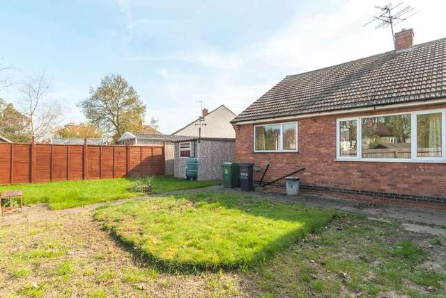  Image of 2 bedroom Bungalow for sale in Cowdray Close Loughborough LE11 at Loughborough, LE11 2BW