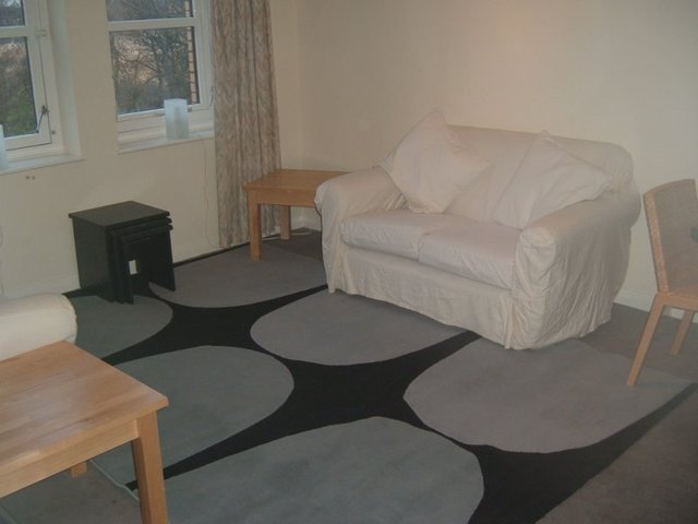  Image of 2 bedroom Flat to rent in Craighouse Gardens Edinburgh EH10 at Morningside Edinburgh Edinburgh, EH10 5TZ