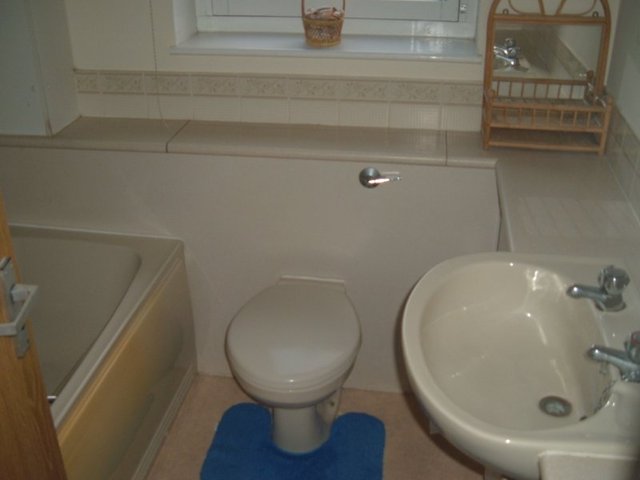  Image of 2 bedroom Flat to rent in Craighouse Gardens Edinburgh EH10 at Morningside Edinburgh Edinburgh, EH10 5TZ