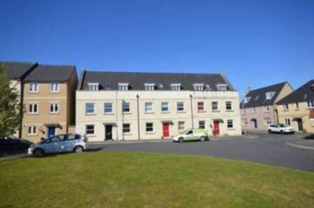  Image of 5 bedroom Detached house for sale in Oak Drive Crewkerne TA18 at Oak Drive  Crewkerne, TA18 7DN