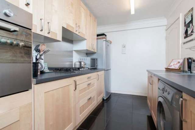  Image of 3 bedroom End of Terrace for sale in Croftongate Way London SE4 at Croftongate Way  Brockley, SE4 2DL