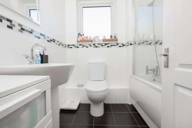  Image of 3 bedroom End of Terrace for sale in Croftongate Way London SE4 at Croftongate Way  Brockley, SE4 2DL