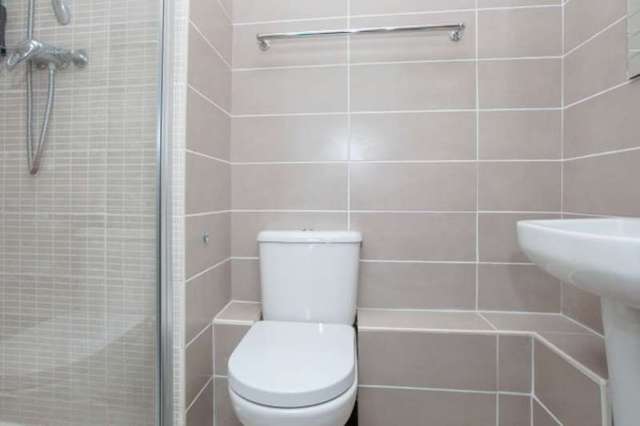  Image of 3 bedroom End of Terrace for sale in Croftongate Way London SE4 at Croftongate Way  Brockley, SE4 2DL