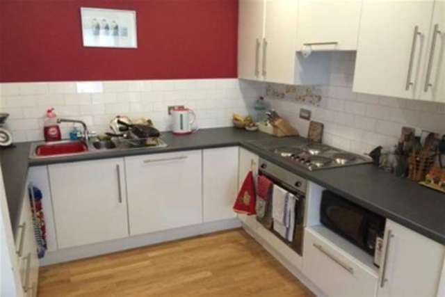  Image of 2 bedroom Property to rent in Crown Street Leeds LS2 at Leeds, LS2 7DA
