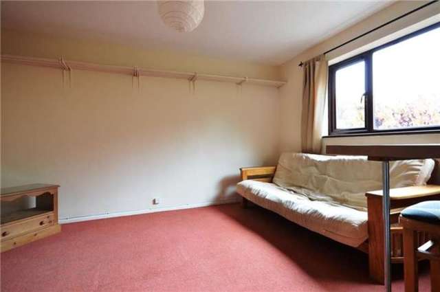  Image of 1 bedroom Flat to rent in Cyprus Road Cambridge CB1 at CAMBRIDGE  Cambridge, CB1 3QA