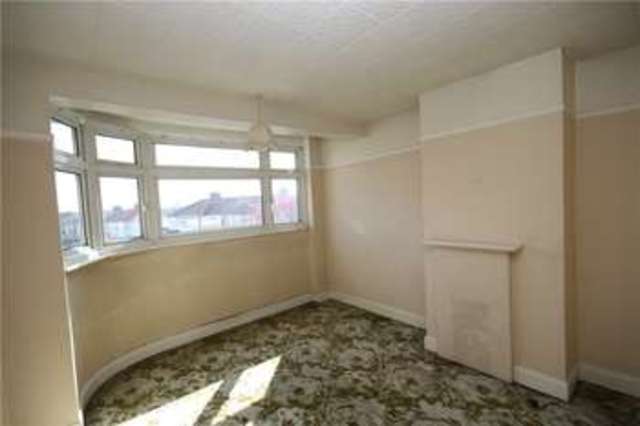  Image of 3 bedroom Terraced house for sale in Dale Avenue Edgware HA8 at Edgware Middx Burnt Oak, HA8 6AF