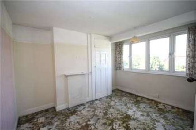  Image of 3 bedroom Terraced house for sale in Dale Avenue Edgware HA8 at Edgware Middx Burnt Oak, HA8 6AF