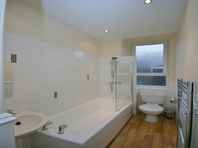  Image of 2 bedroom Flat to rent in Dalkeith Road Edinburgh EH16 at Newington Edinburgh Edinburgh, EH16 5DT