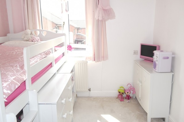  Image of 4 bedroom Semi-Detached house for sale in Dawsons Meadow Stanningley Pudsey LS28 at Leeds, LS28 5TU