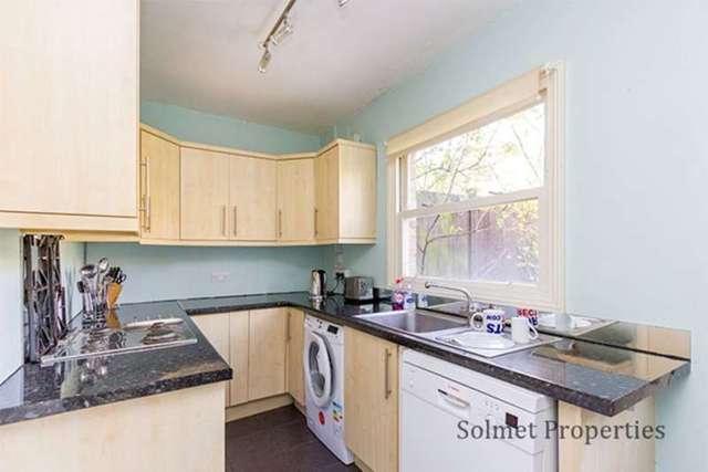  Image of 3 bedroom Ground Flat to rent in Dennington Park Road London NW6 at Dennington Park Road  West Hampstead, NW6 1BA
