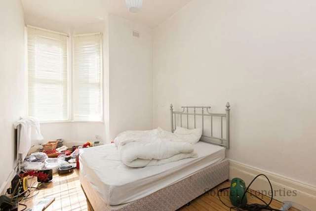  Image of 3 bedroom Ground Flat to rent in Dennington Park Road London NW6 at Dennington Park Road  West Hampstead, NW6 1BA