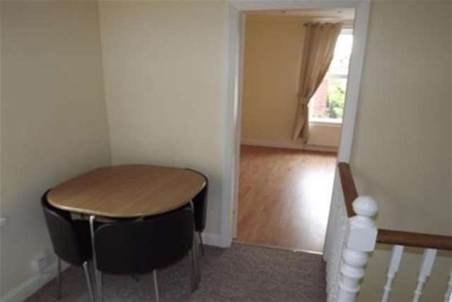  Image of 1 bedroom Flat to rent in Derbyshire Lane Sheffield S8 at Sheffield, S8 9EN