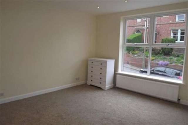  Image of 1 bedroom Flat to rent in Derbyshire Lane Sheffield S8 at Sheffield, S8 9EN