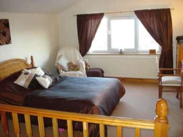  Image of 3 bedroom Terraced house for sale in Dickinson Terrace Featherstone Pontefract WF7 at Dickinson Terrace  Featherstone, WF7 6LL