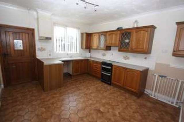  Image of 3 bedroom Terraced house for sale in Dickinson Terrace Featherstone Pontefract WF7 at Dickinson Terrace  Featherstone, WF7 6LL