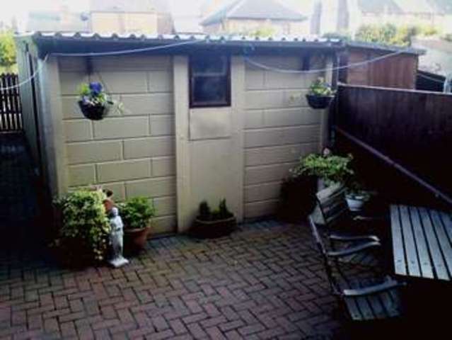  Image of 3 bedroom Terraced house for sale in Dickinson Terrace Featherstone Pontefract WF7 at Dickinson Terrace  Featherstone, WF7 6LL