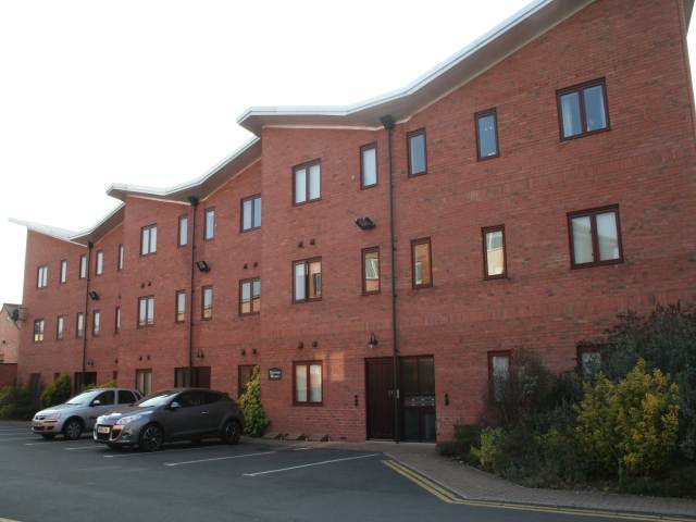 Image of 1 bedroom Flat to rent in Spring Lane Worcester WR5 at Spring Lane Worcester Spetchley, WR5 1AW