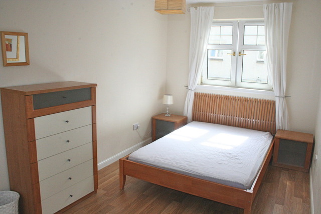 Image of 2 bedroom Flat to rent in Duff Street Edinburgh EH11 at Dalry Edinburgh Edinburgh, EH11 2HG