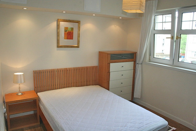  Image of 2 bedroom Flat to rent in Duff Street Edinburgh EH11 at Dalry Edinburgh Edinburgh, EH11 2HG