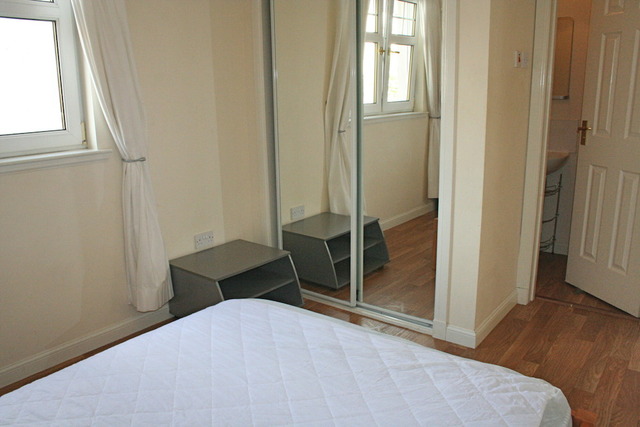  Image of 2 bedroom Flat to rent in Duff Street Edinburgh EH11 at Dalry Edinburgh Edinburgh, EH11 2HG