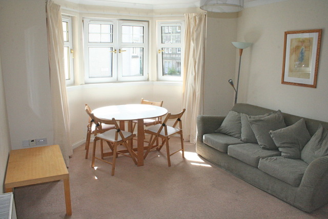  Image of 2 bedroom Flat to rent in Duff Street Edinburgh EH11 at Dalry Edinburgh Edinburgh, EH11 2HG