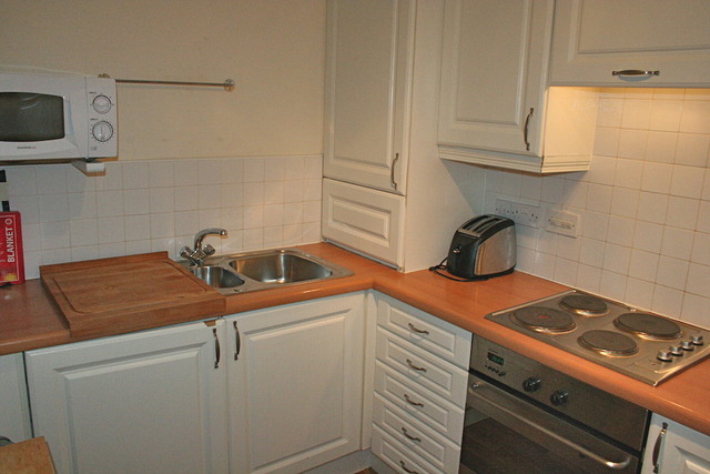  Image of 2 bedroom Flat to rent in Duff Street Edinburgh EH11 at Dalry Edinburgh Edinburgh, EH11 2HG