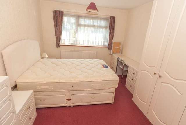  Image of 3 bedroom Detached house for sale in Dunholme Avenue Loughborough LE11 at Loughborough, LE11 4SG