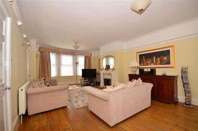  Image of 4 bedroom Detached house for sale in Durham Road Rainham Gillingham ME8 at Rainham Gillingham Rainham, ME8 0JN