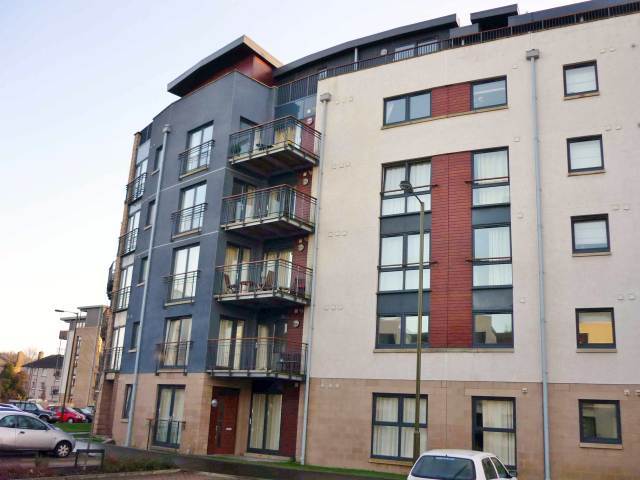  Image of 2 bedroom Flat to rent in East Pilton Farm Crescent Edinburgh EH5 at Pilton Edinburgh Edinburgh, EH5 2GG